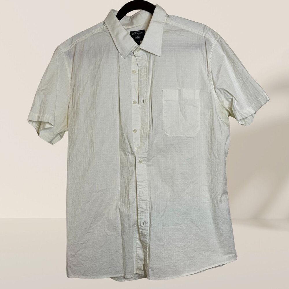 Mossimo Slim Fit White Short Sleeve Button-Up Shirt XL